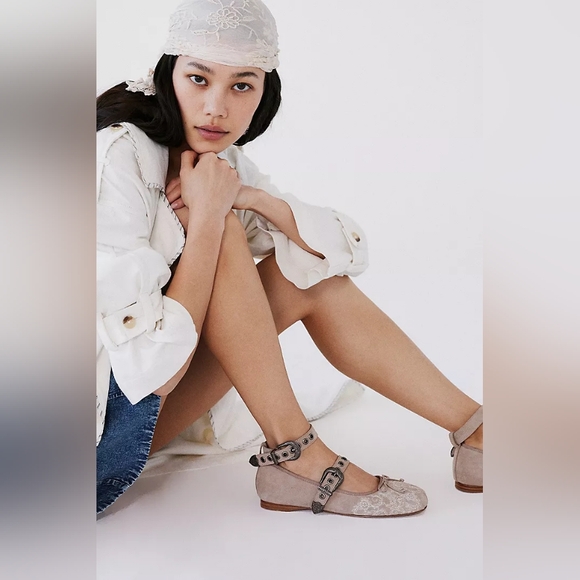 FREE PEOPLE Suede Leather Vintage-inspired Buckle Ballet Flats US 10 / EU 41 - Picture 4 of 16